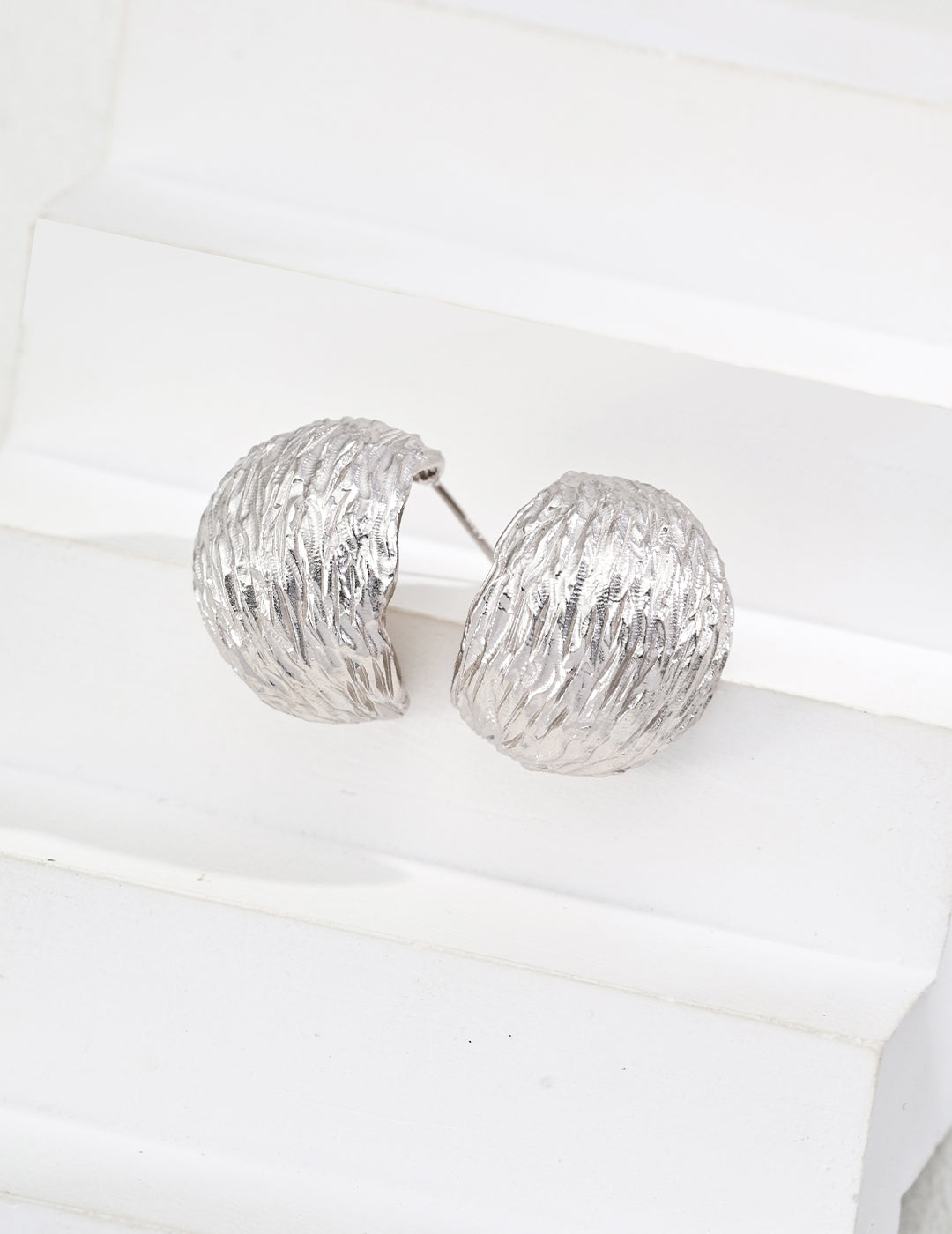 Retro Bark Patten Stud Earrings