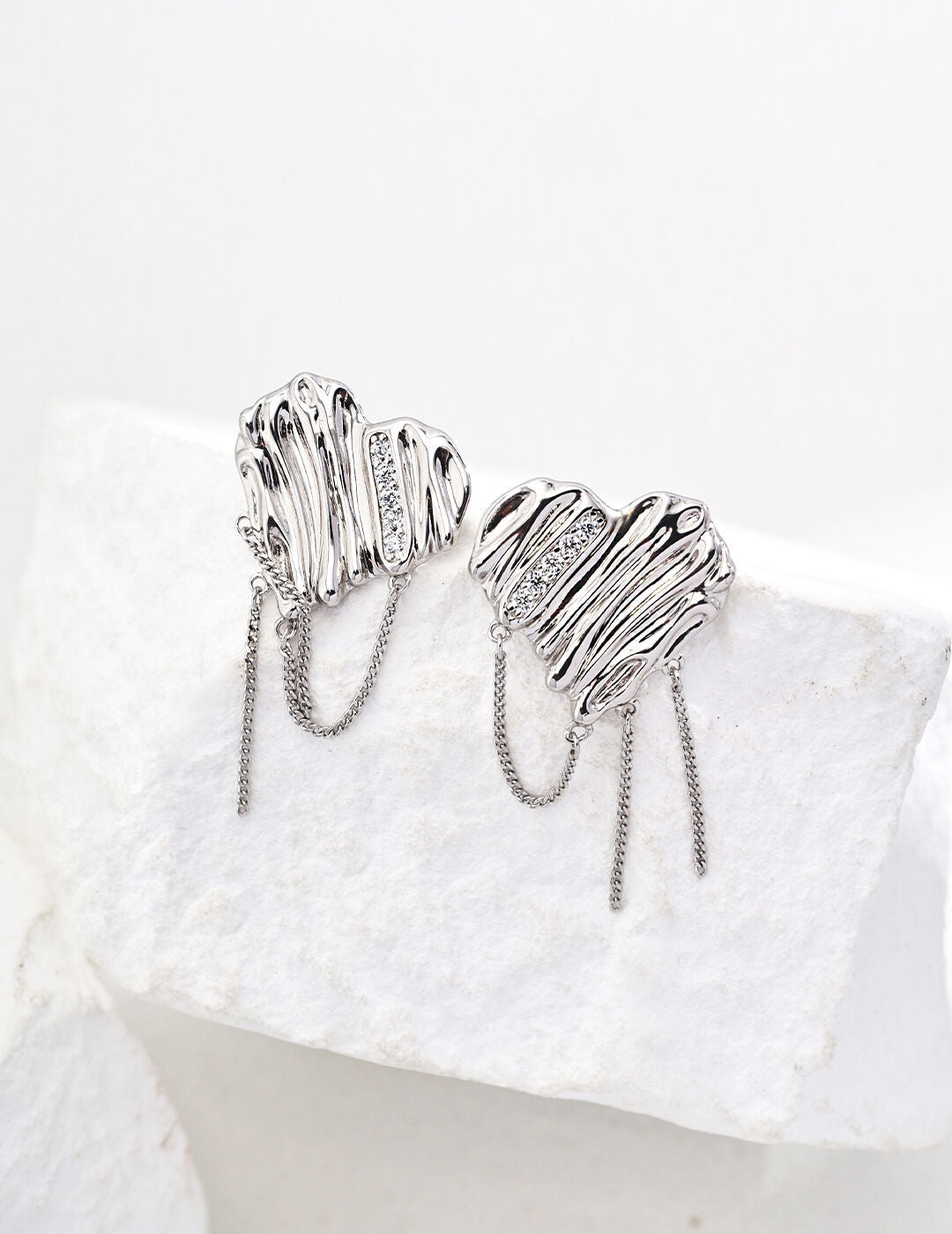 Heart-shaped Zircon Earrings